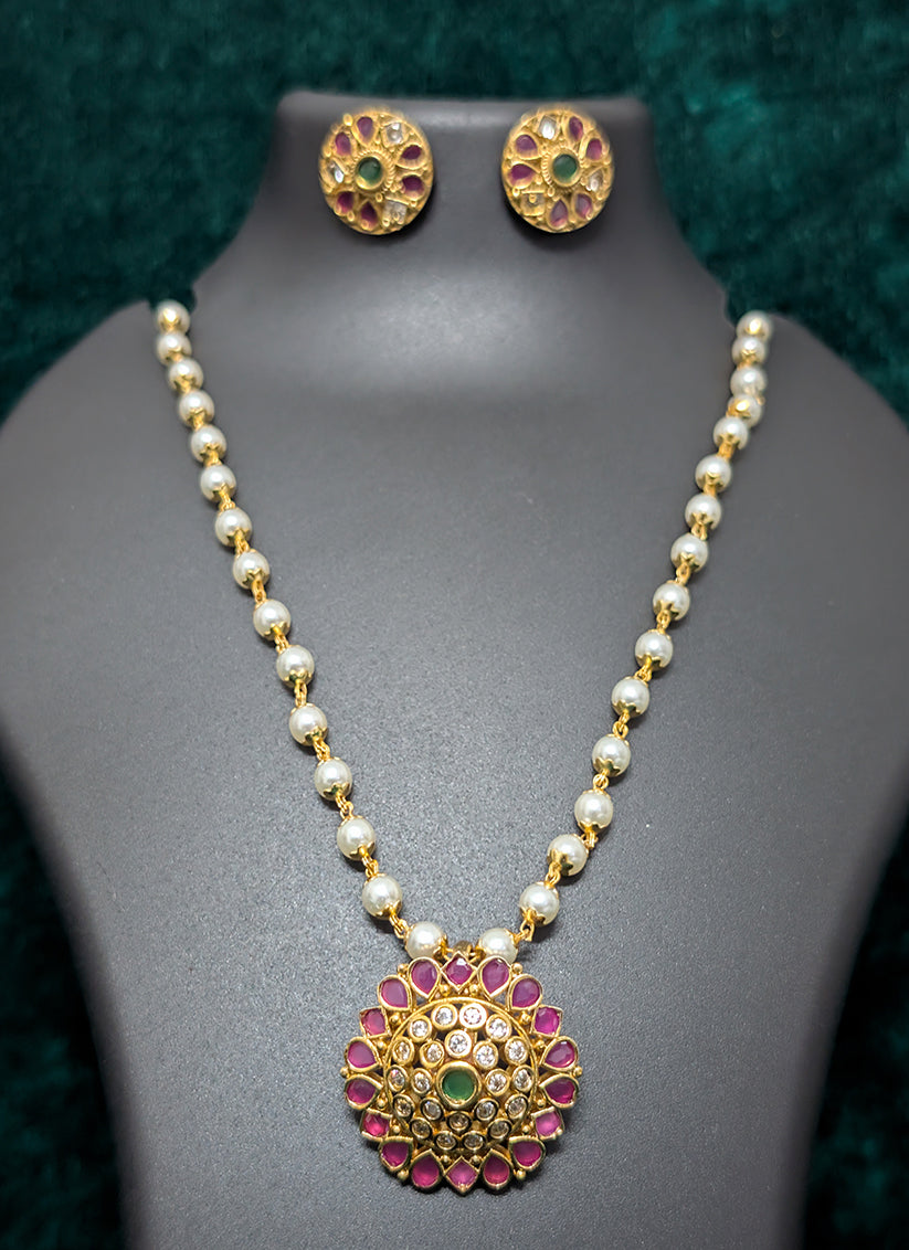 White Pearl & Studded Stone Necklace Set