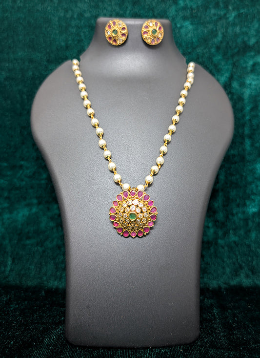 White Pearl & Studded Stone Necklace Set