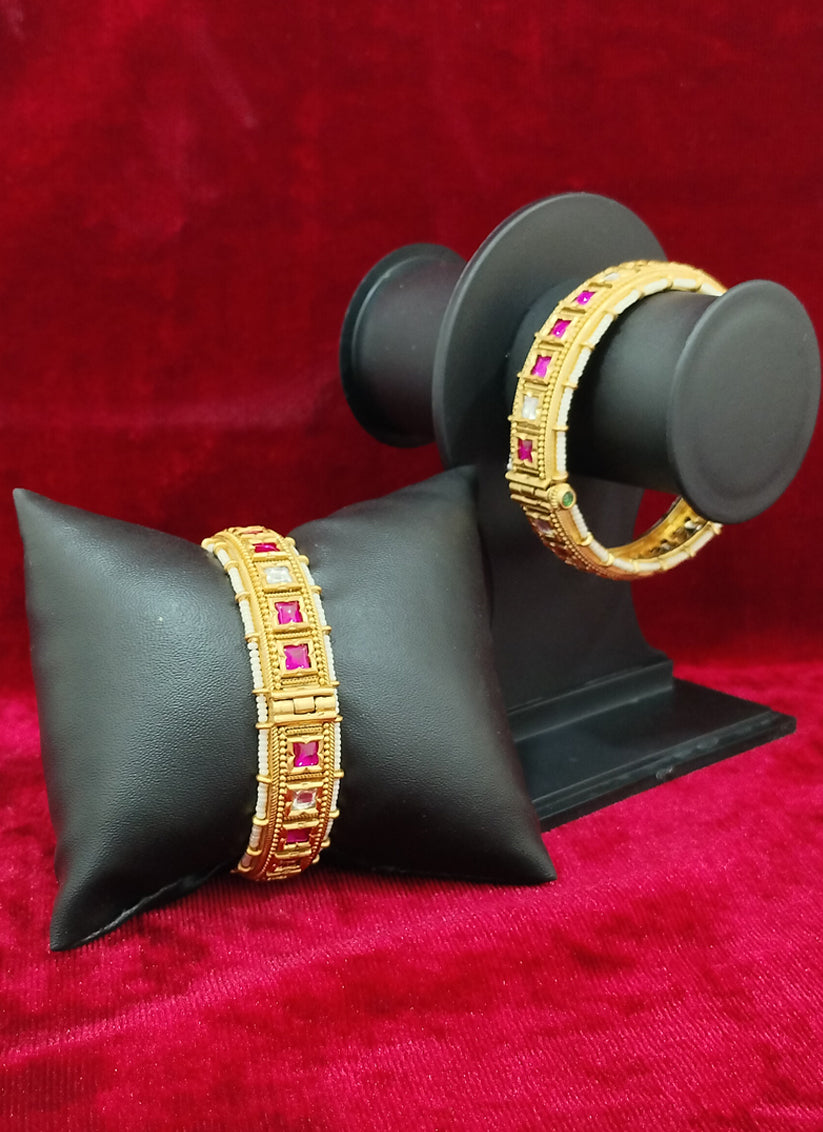 Gold Plated Kundan Bangles Set