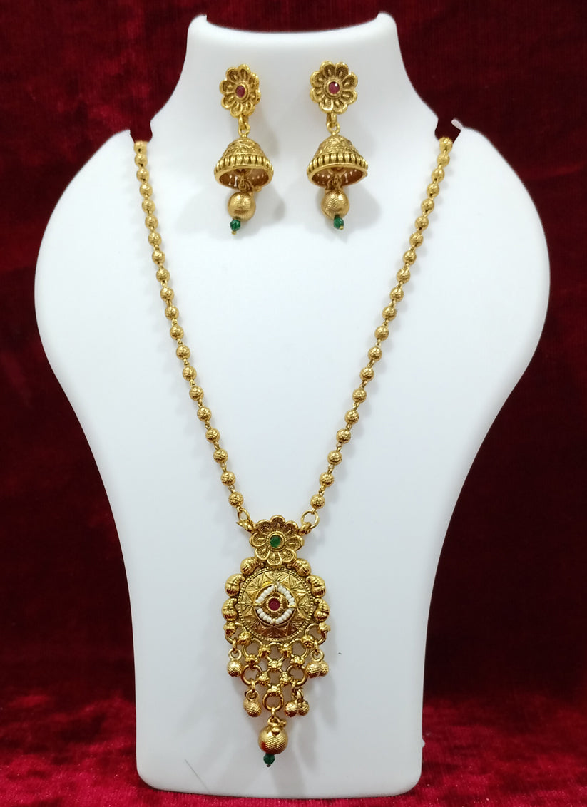 Gold Plated Chain Pendant Necklace Set