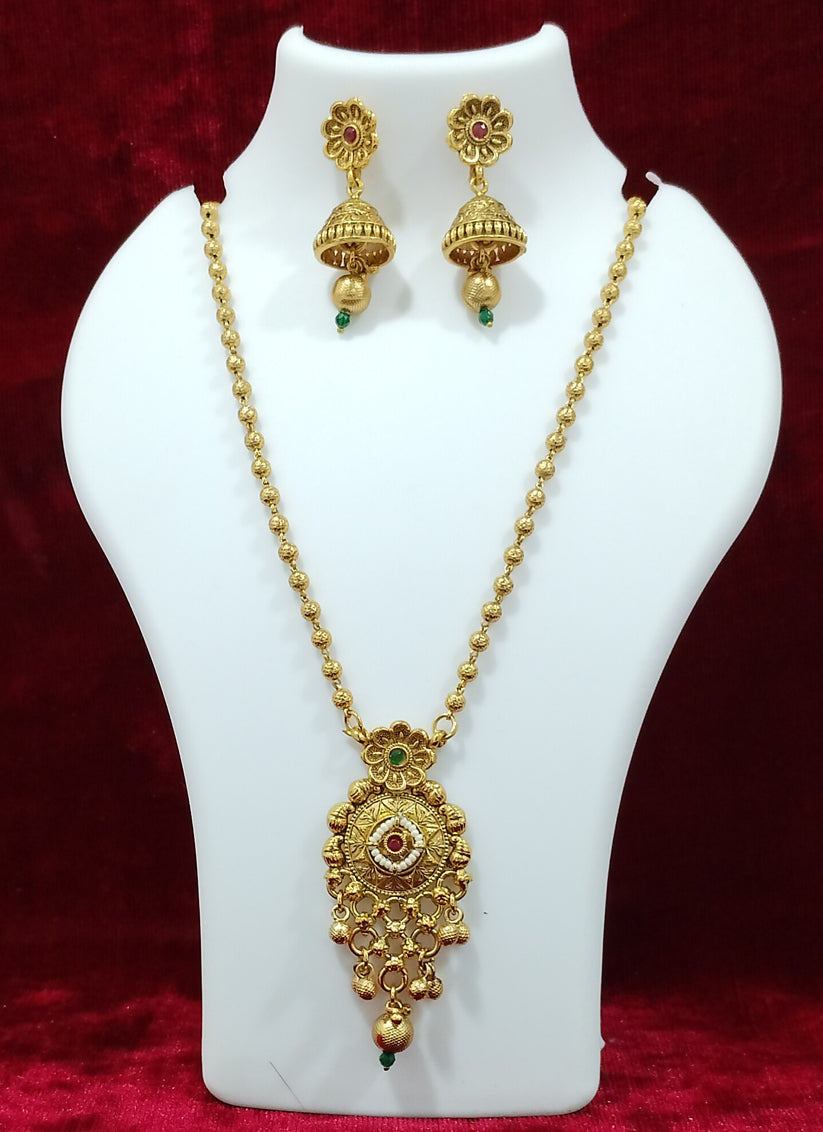 Gold Plated Chain Pendant Necklace Set