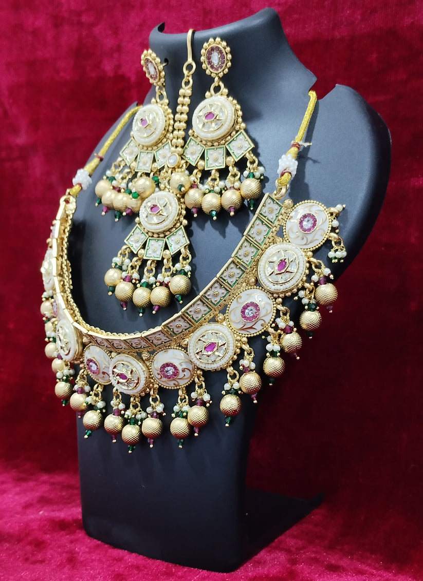 Heavy Kundan Necklace Set with Earrings and Maang Tikka
