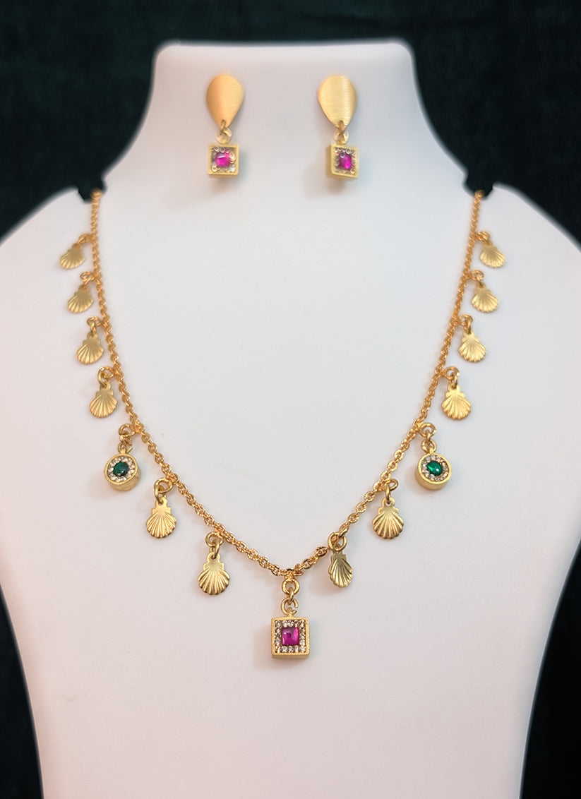 Gold Plated Stone Studded Nacklace Set