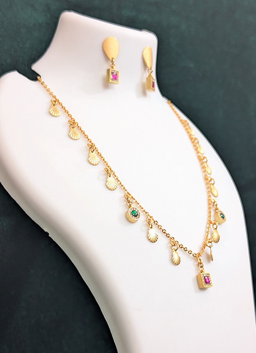 Gold Plated Stone Studded Nacklace Set