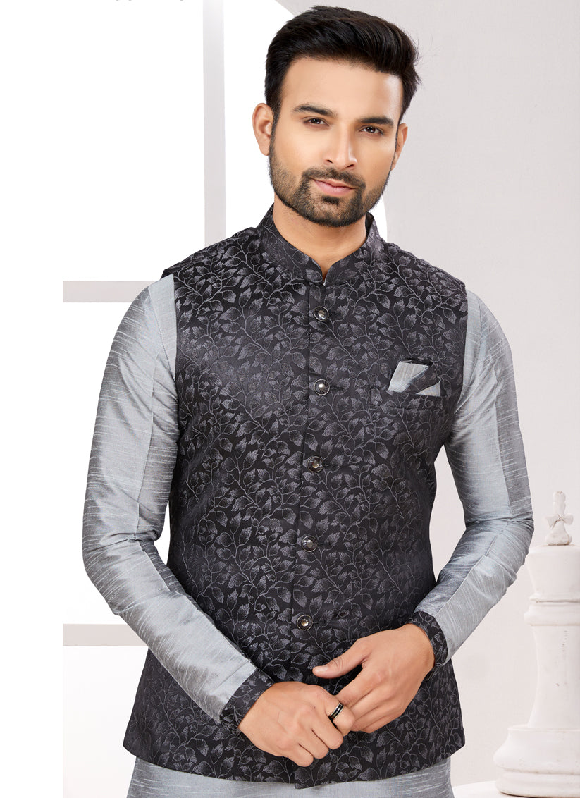Grey Kurta Pyjama Set with Black Jacket