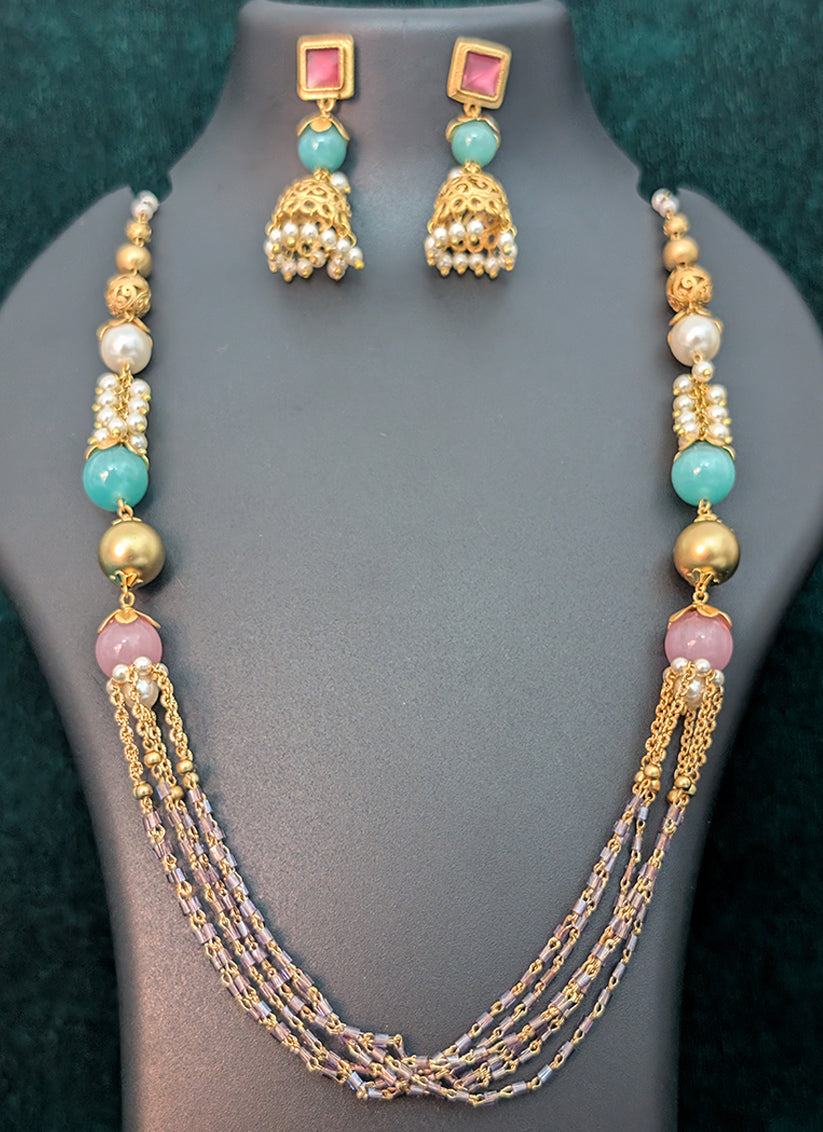 Golden 6 String Studded Pearls Nacklace Set
