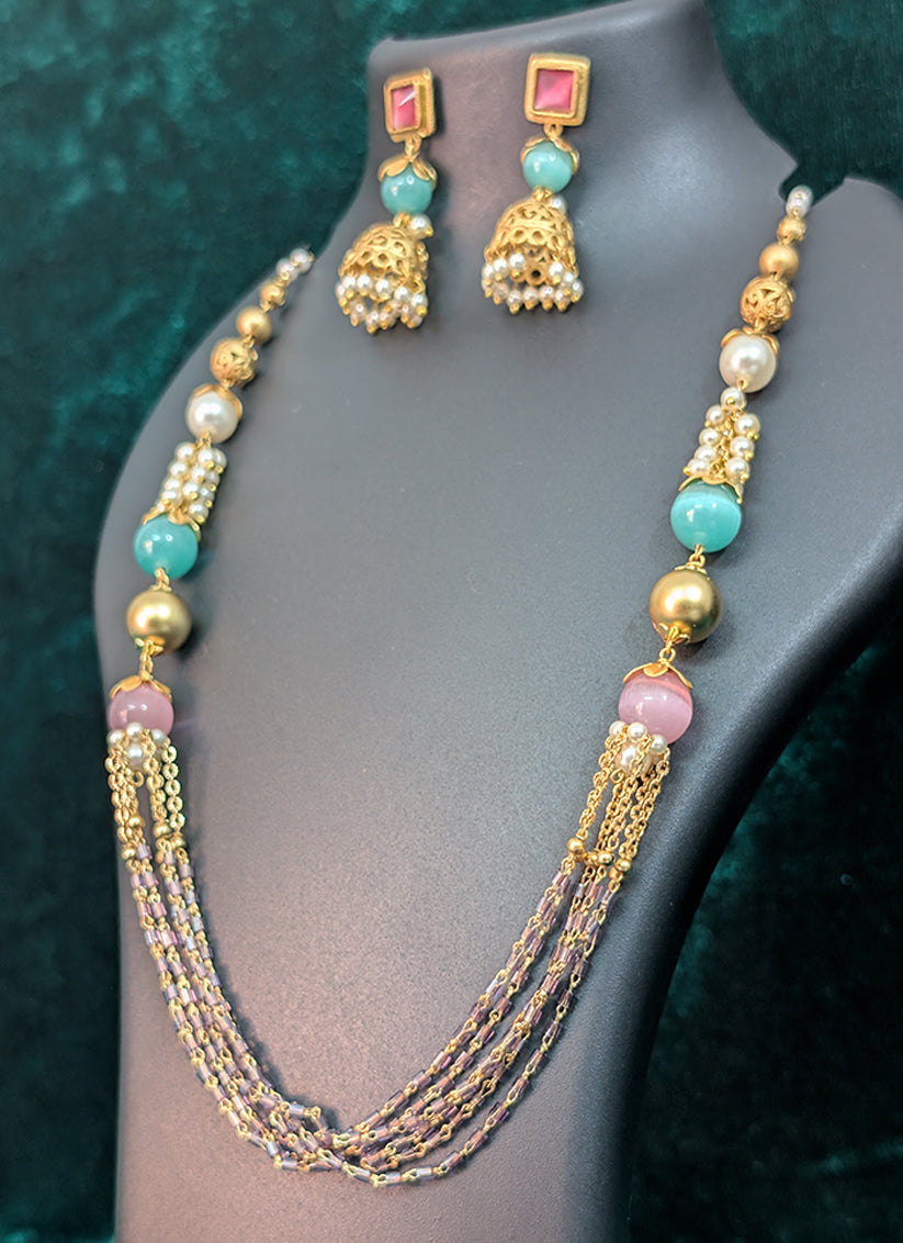 Golden 6 String Studded Pearls Nacklace Set