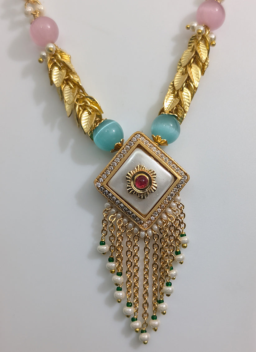 Elegant Studded Pearl Necklace Set