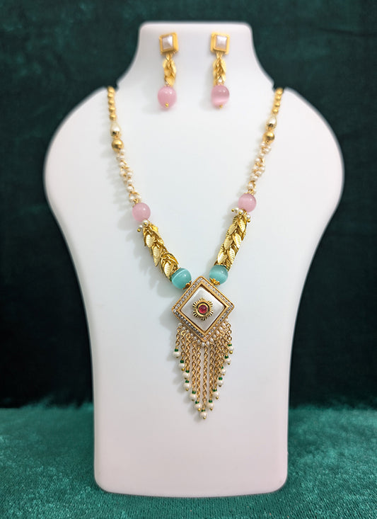 Elegant Studded Pearl Necklace Set