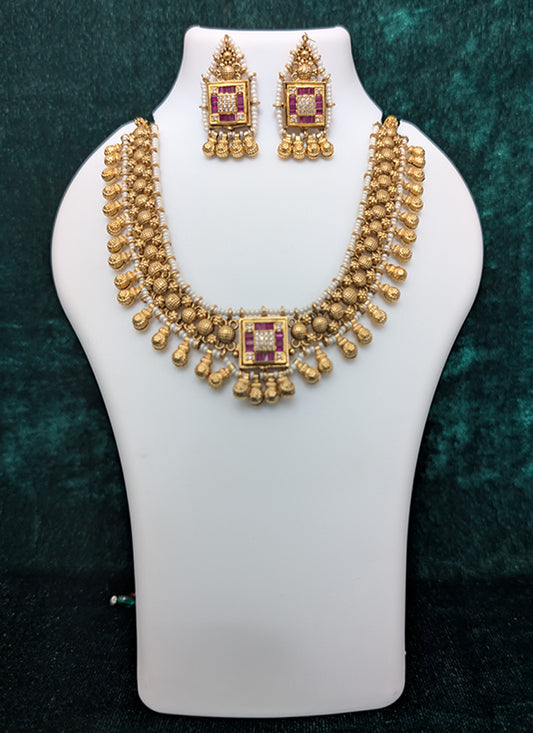 Premium Pearl & Ghughari Necklace Set