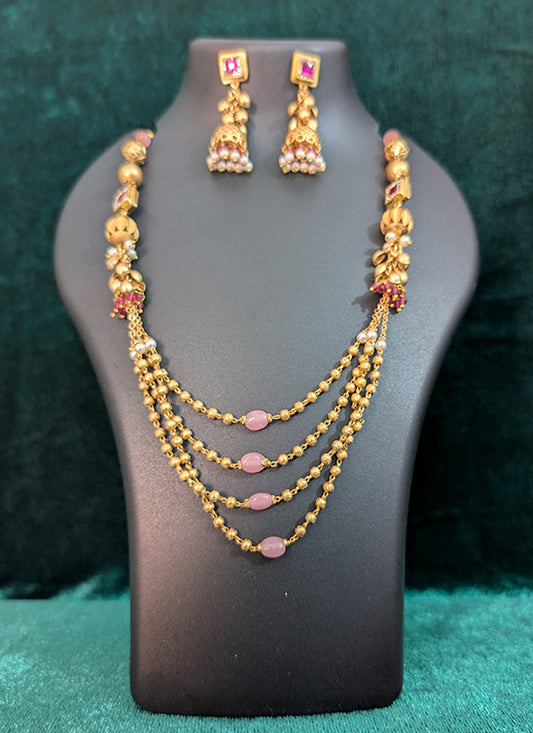 Elegant Gold Pleated 4 String Necklace Set