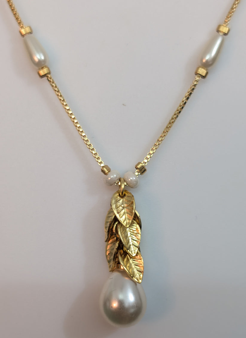 White Rice Pearl Necklace Set