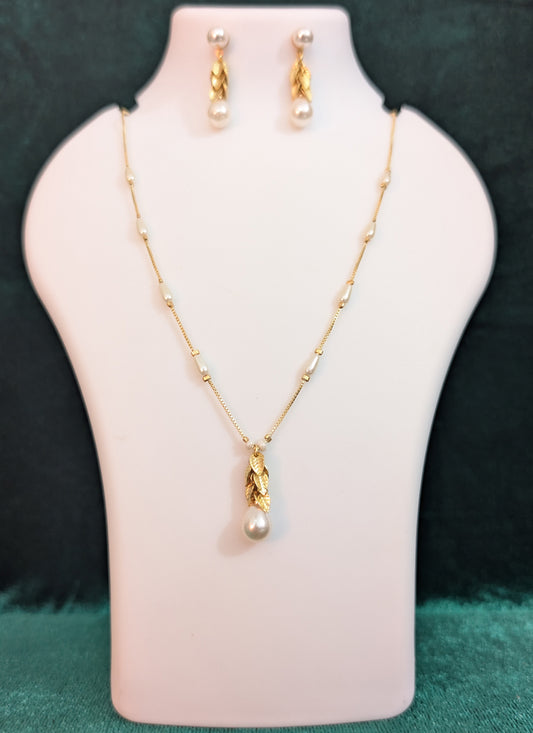 White Rice Pearl Necklace Set