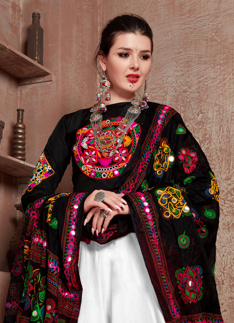 White Cotton Gamthi Work Chaniya Choli