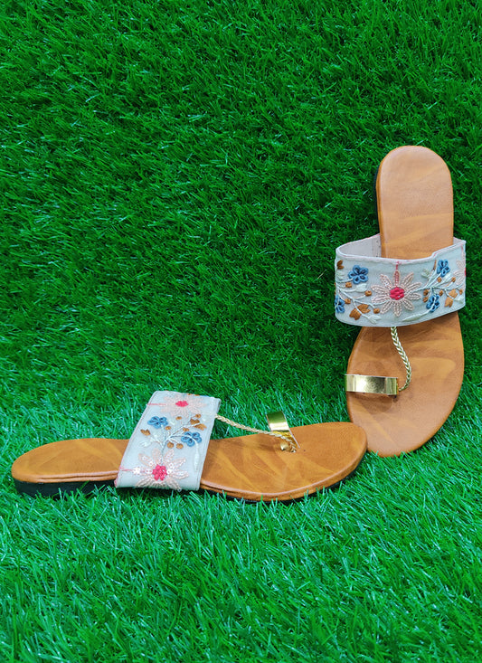 Women Embroidered Toe-Ring Flats Sandals