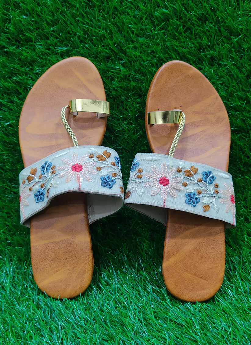 Women Embroidered Toe-Ring Flats Sandals