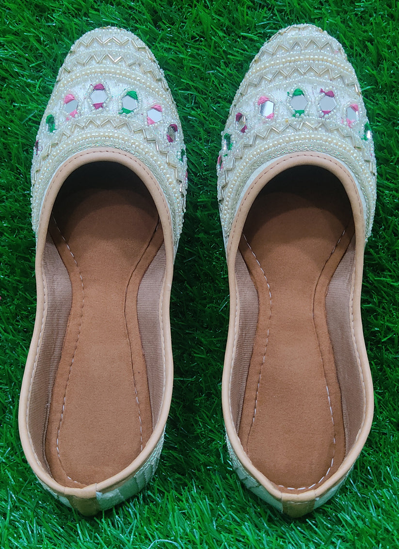 Ivory Beautifully Handcrafted Women Punjabi Mojari