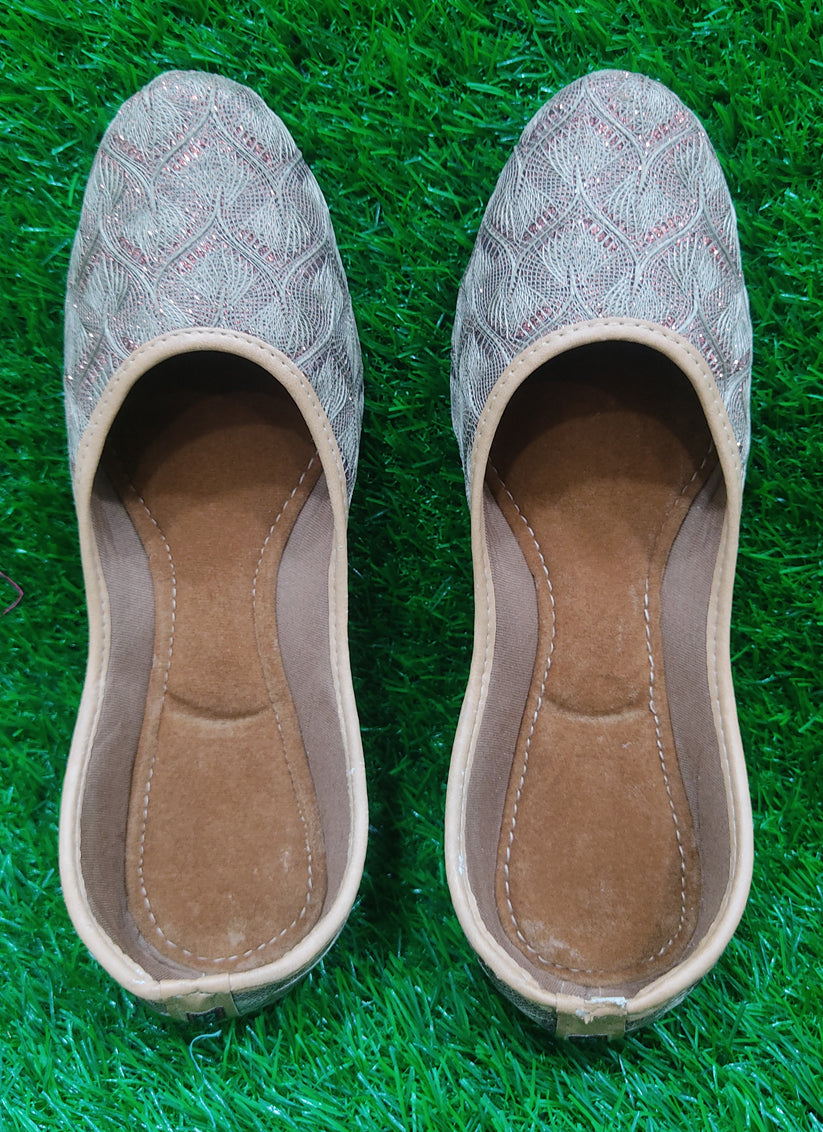 Copper Beautifully Handcrafted Women Punjabi Mojari