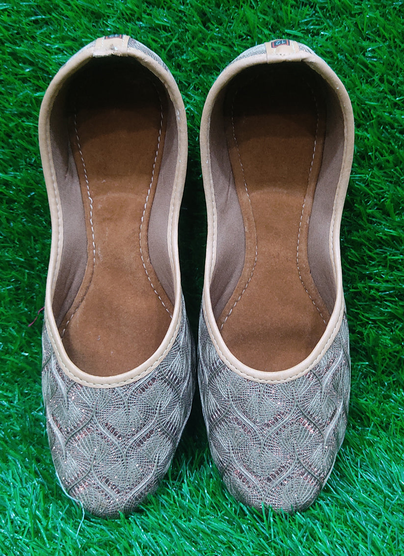 Copper Beautifully Handcrafted Women Punjabi Mojari