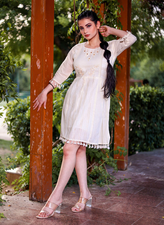 Off White Hand Spun Cotton Embroidered Kurti