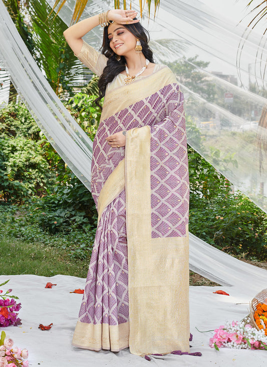 Magenta Cotton Zari Woven Saree For Festival