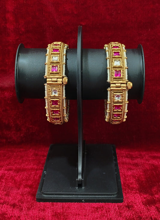 Gold Plated Kundan Bangles Set