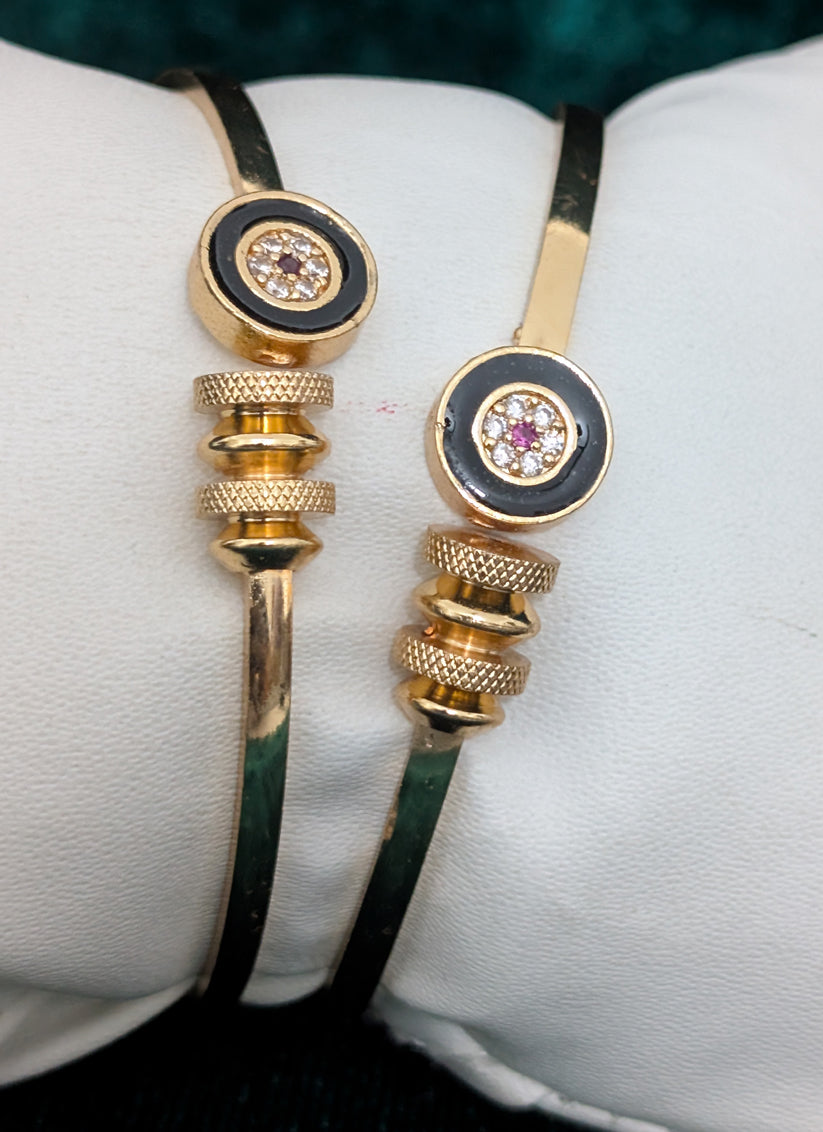 Cubic Zirconia Gold-Plated FreeSize Bangles