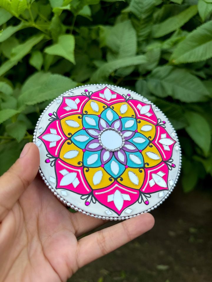 Grey Mandala ArtWork Fridge Magnet (4.5 inches)