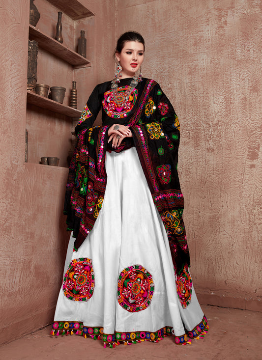 White Cotton Gamthi Work Chaniya Choli