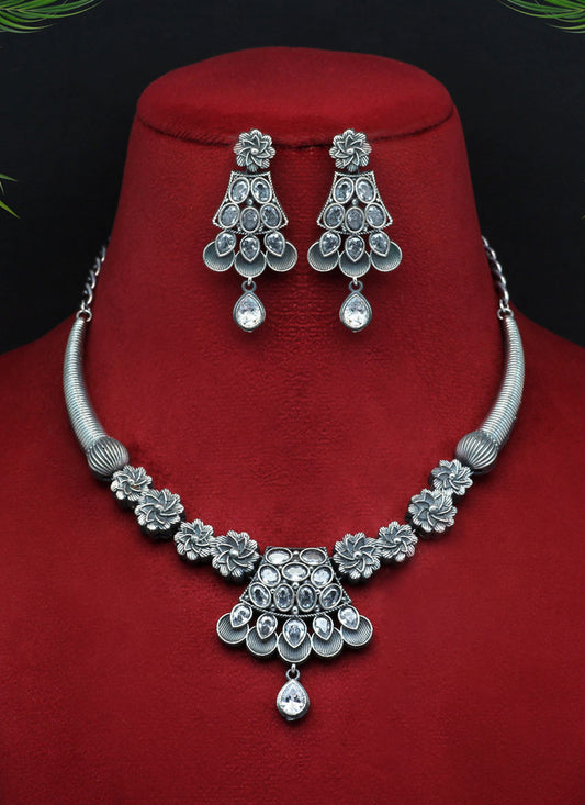 White Monalisa Stone Premium Oxidised Necklace Set