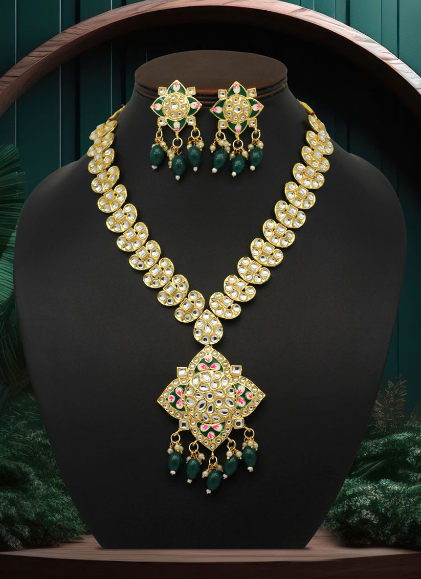 Green Kundan Meenakari Necklace Set