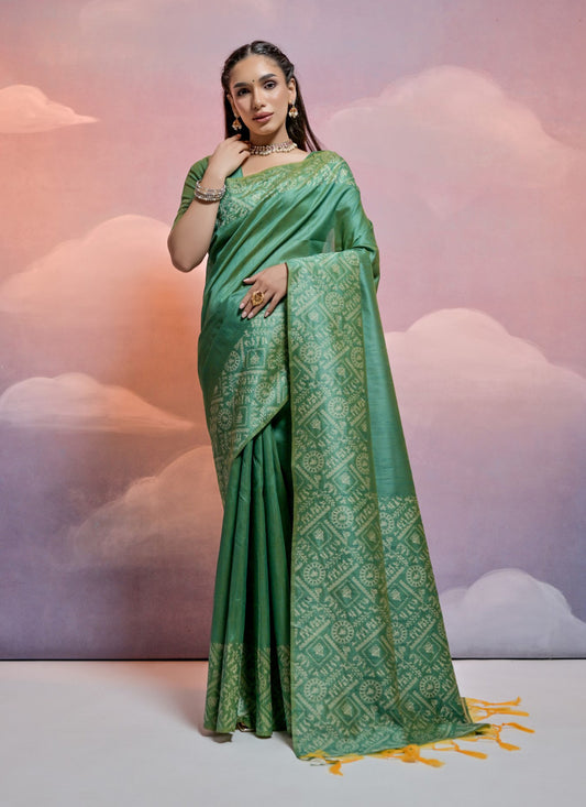 Pista Green Handloom Raw Silk Woven Saree