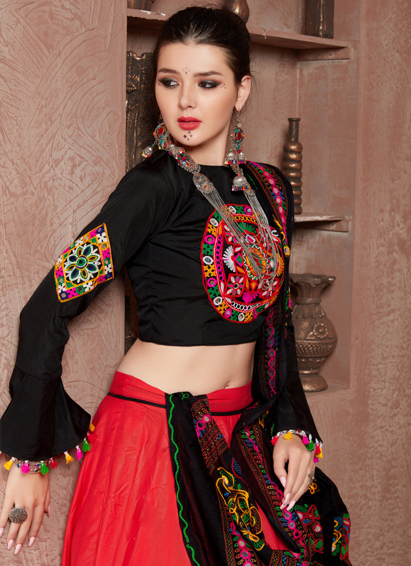 Gajari Cotton Gamthi Work Chaniya Choli